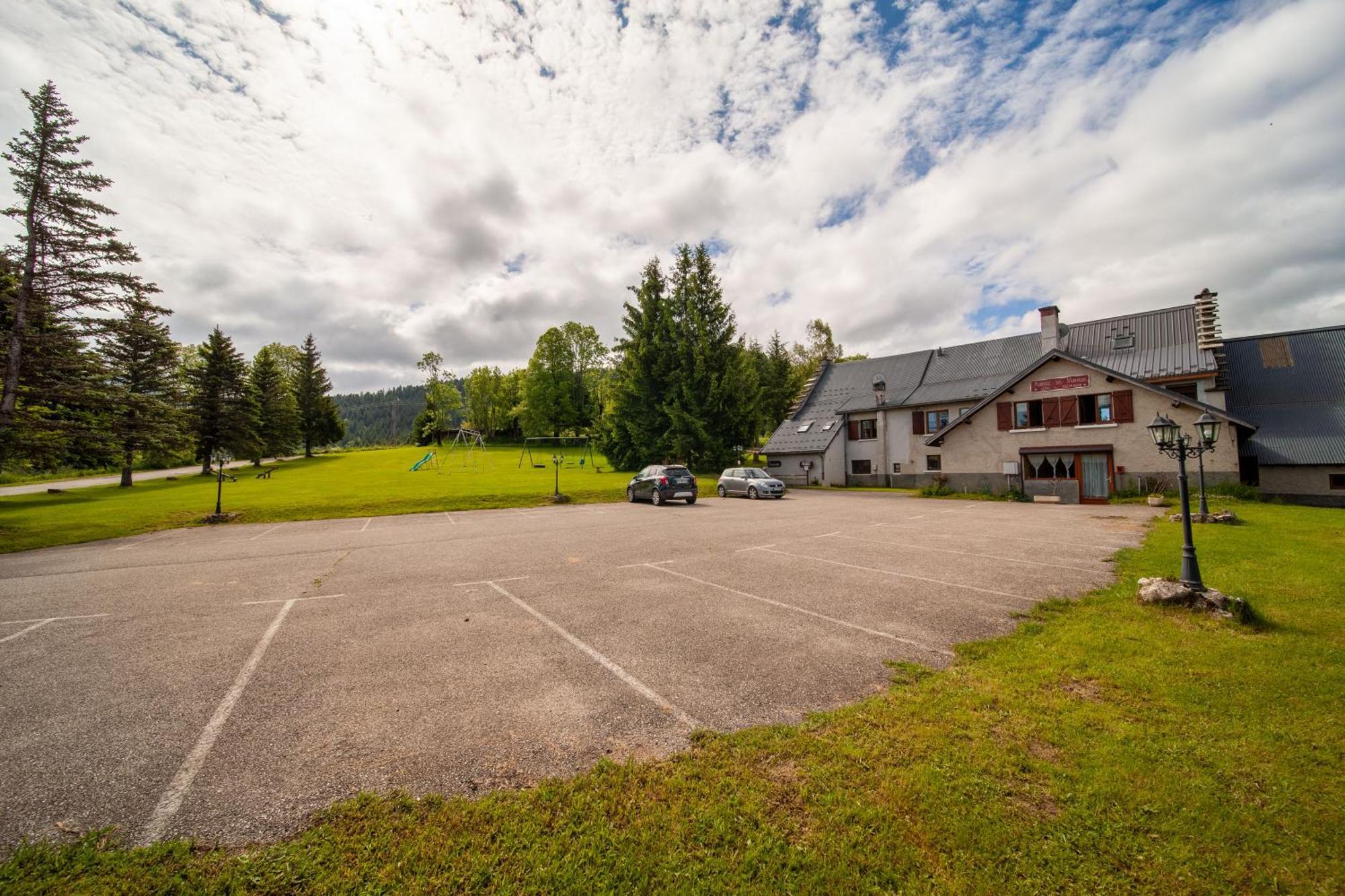 Auberge Des Montauds - Hotel & Restaurant Villard-de-Lans Exteriér fotografie